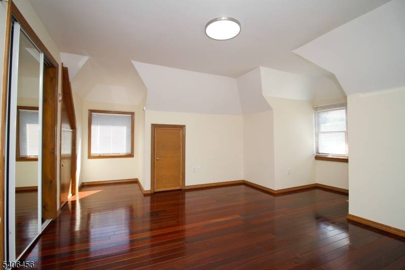 Dover Town, NJ 07801,172 S Morris St Ab