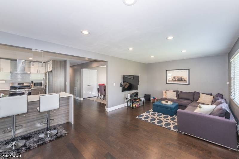 Clifton City, NJ 07012,98 Scoles Ave