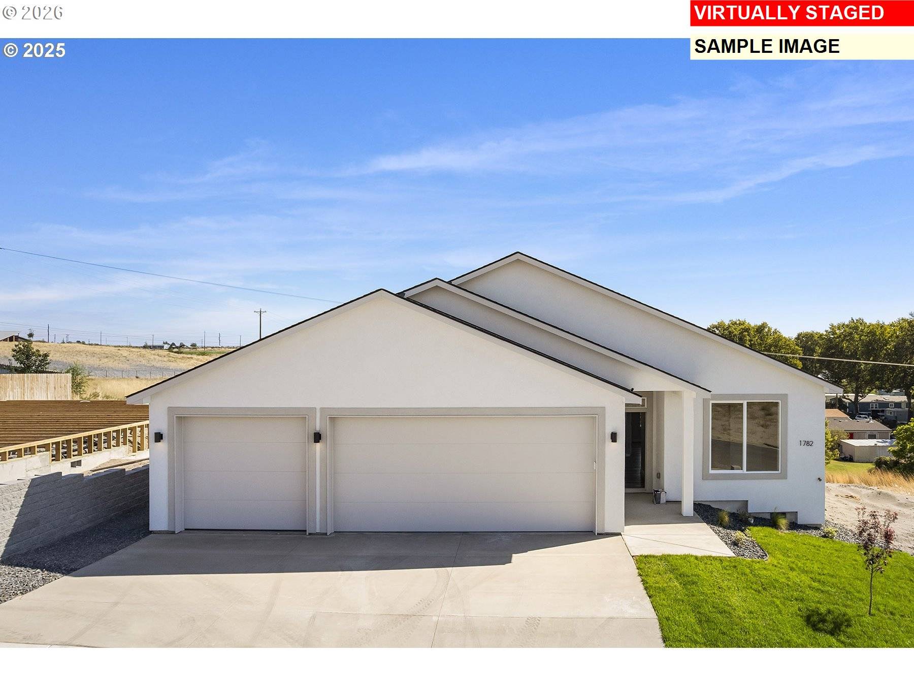 Hermiston, OR 97838,1214 E Kimber DR