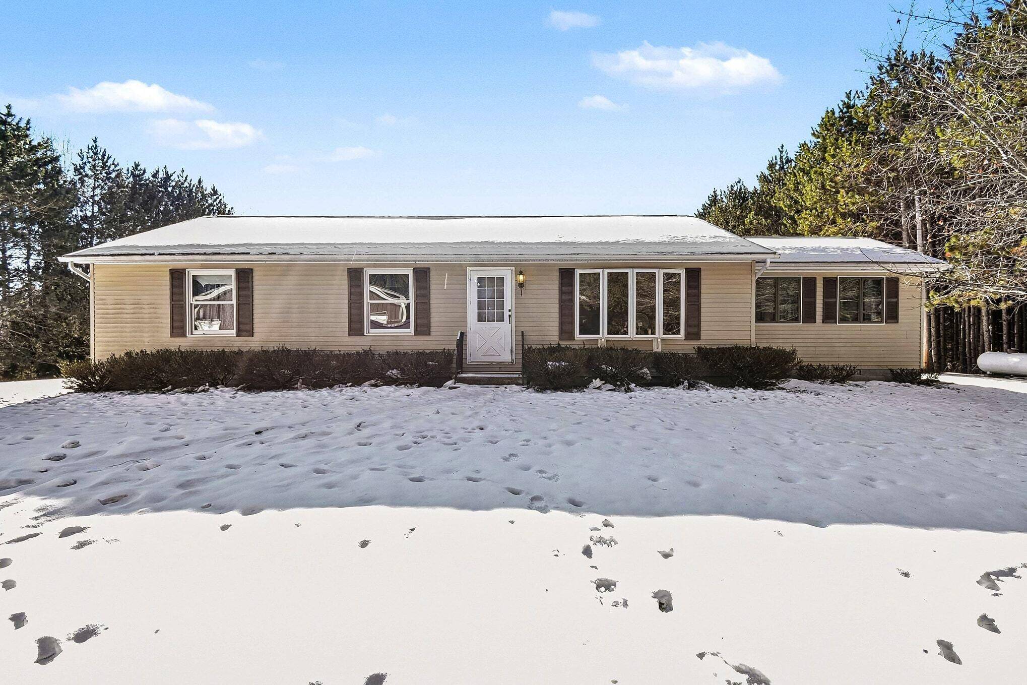 Gladwin, MI 48624,2345 Cemetery RD