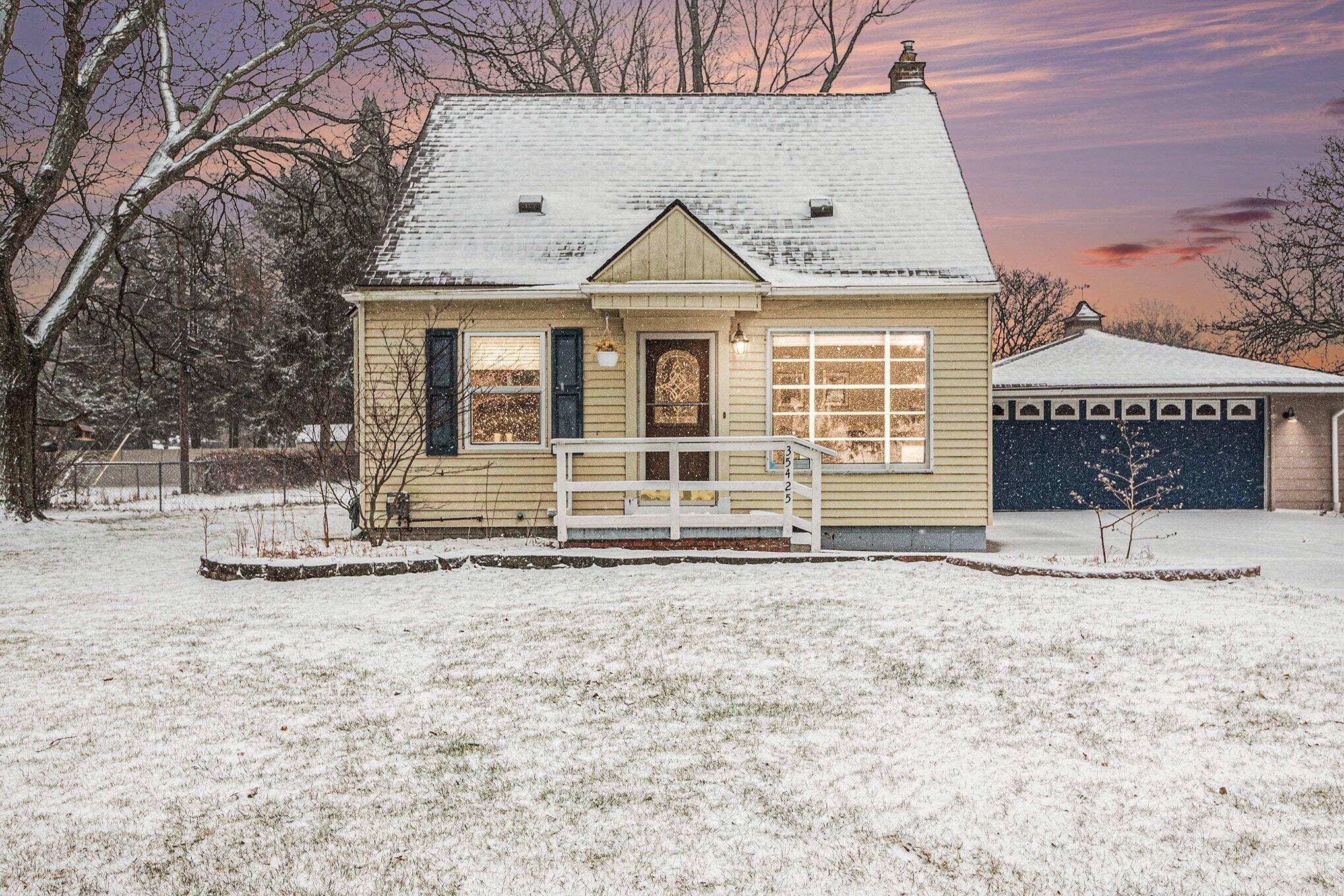 Livonia, MI 48154,35425 5 Mile RD