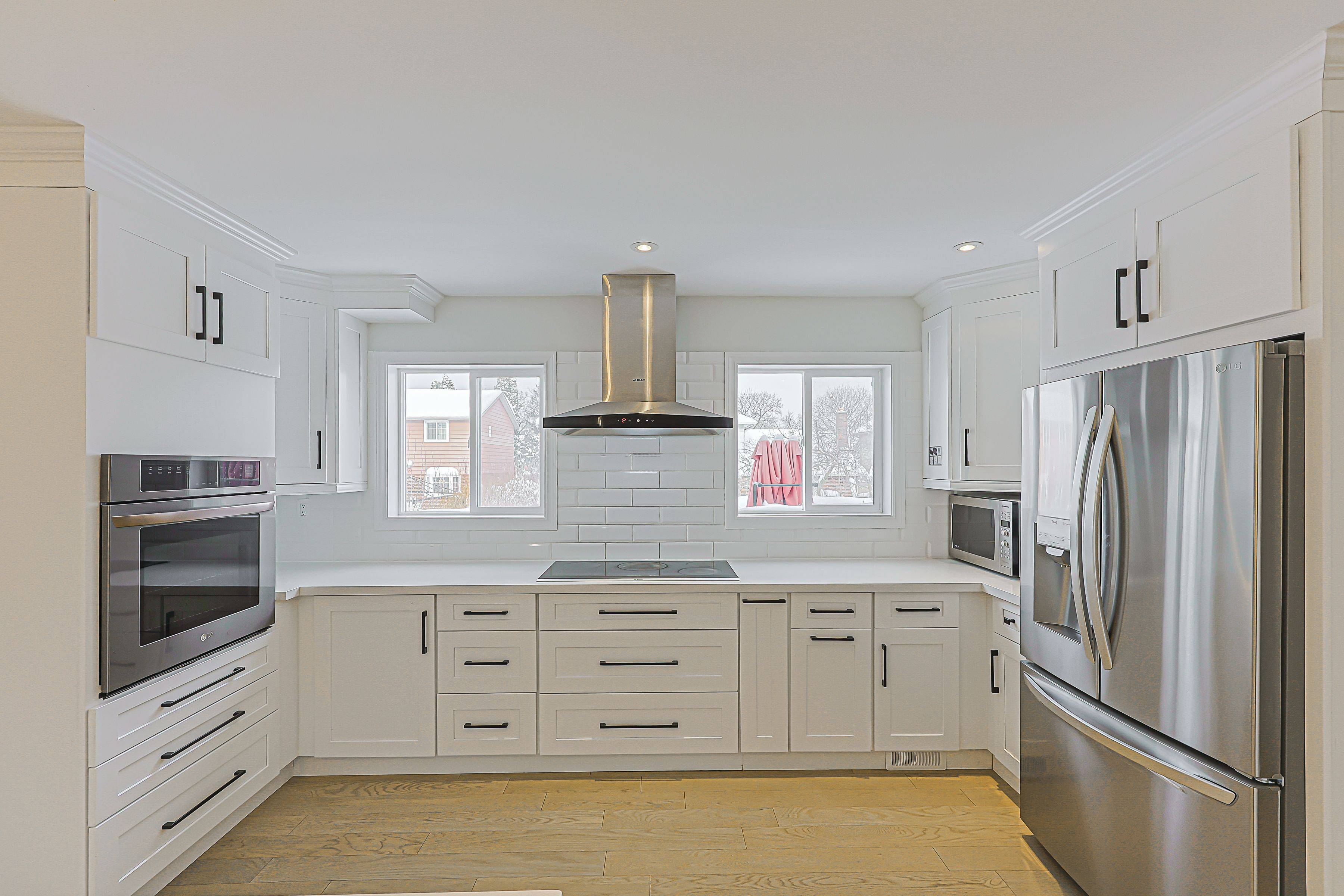 Toronto C13, ON M3A 1R5,18 Deerpath RD