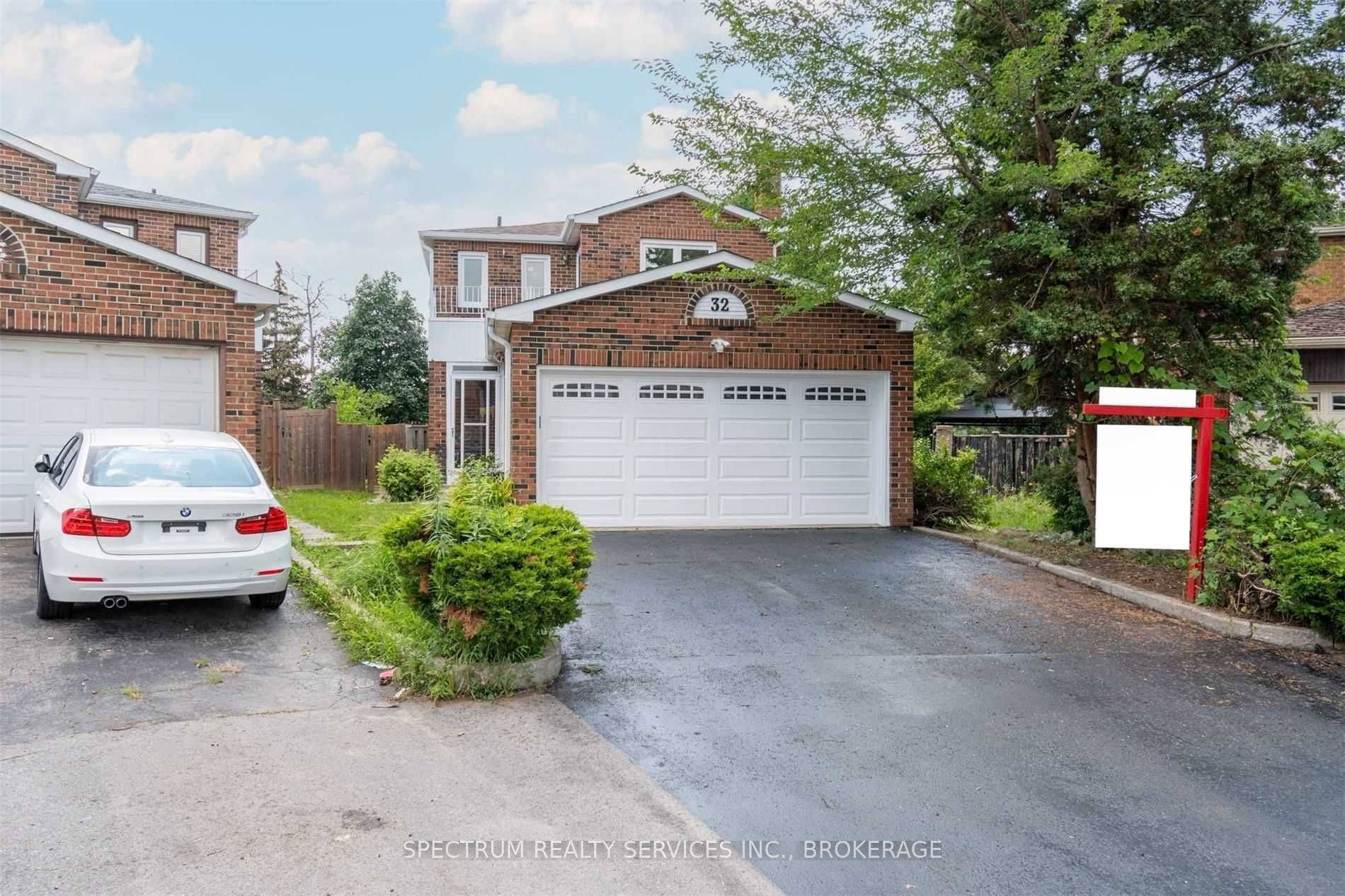 Brampton, ON L6Y 2L7,32 Verity CT #(Upper)