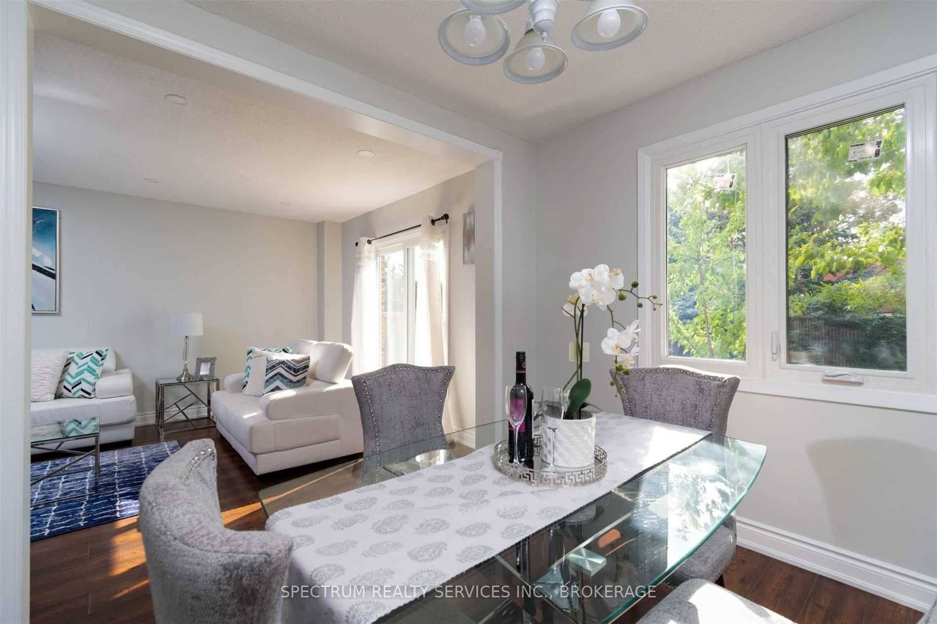 Brampton, ON L6Y 2L7,32 Verity CT #(Upper)