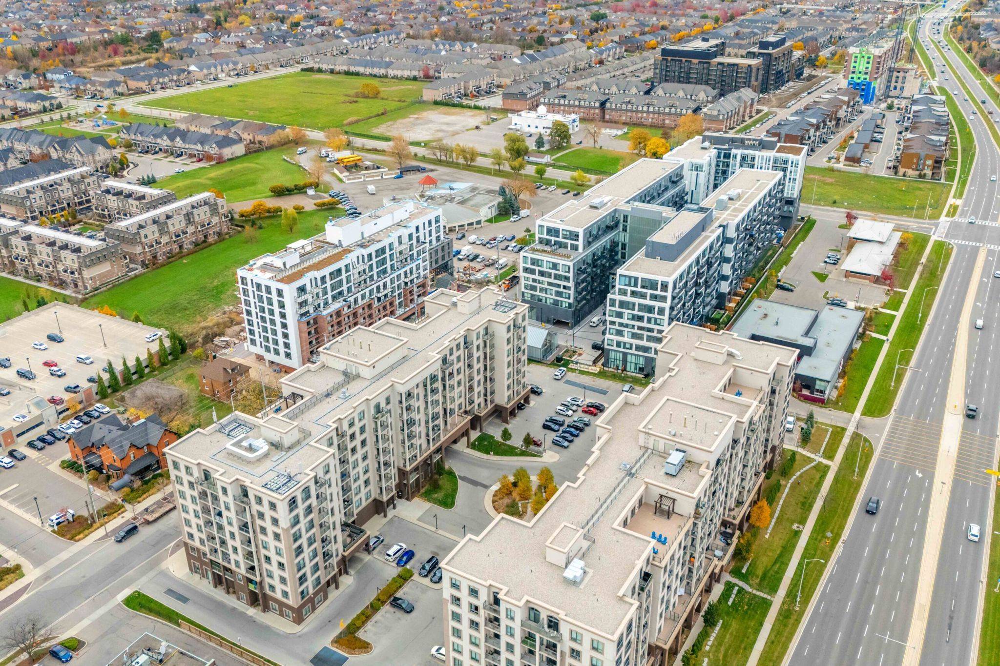 Oakville, ON L6M 4J2,2486 Old Bronte RD #109