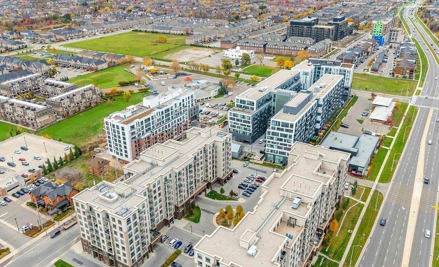 Oakville, ON L6M 4J2,2486 Old Bronte RD #109