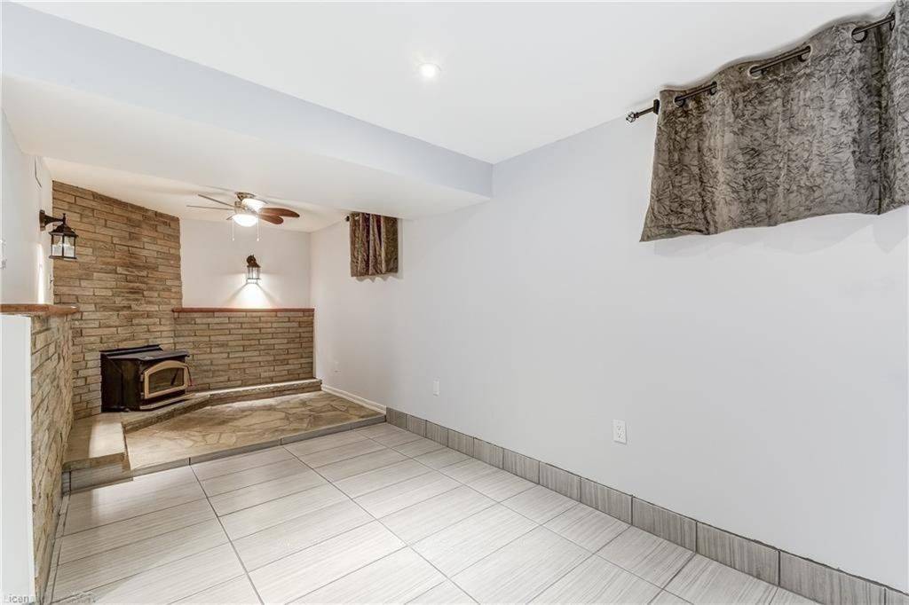 Burlington, ON L7P 2L8,1470 Fisher AVE #Basement