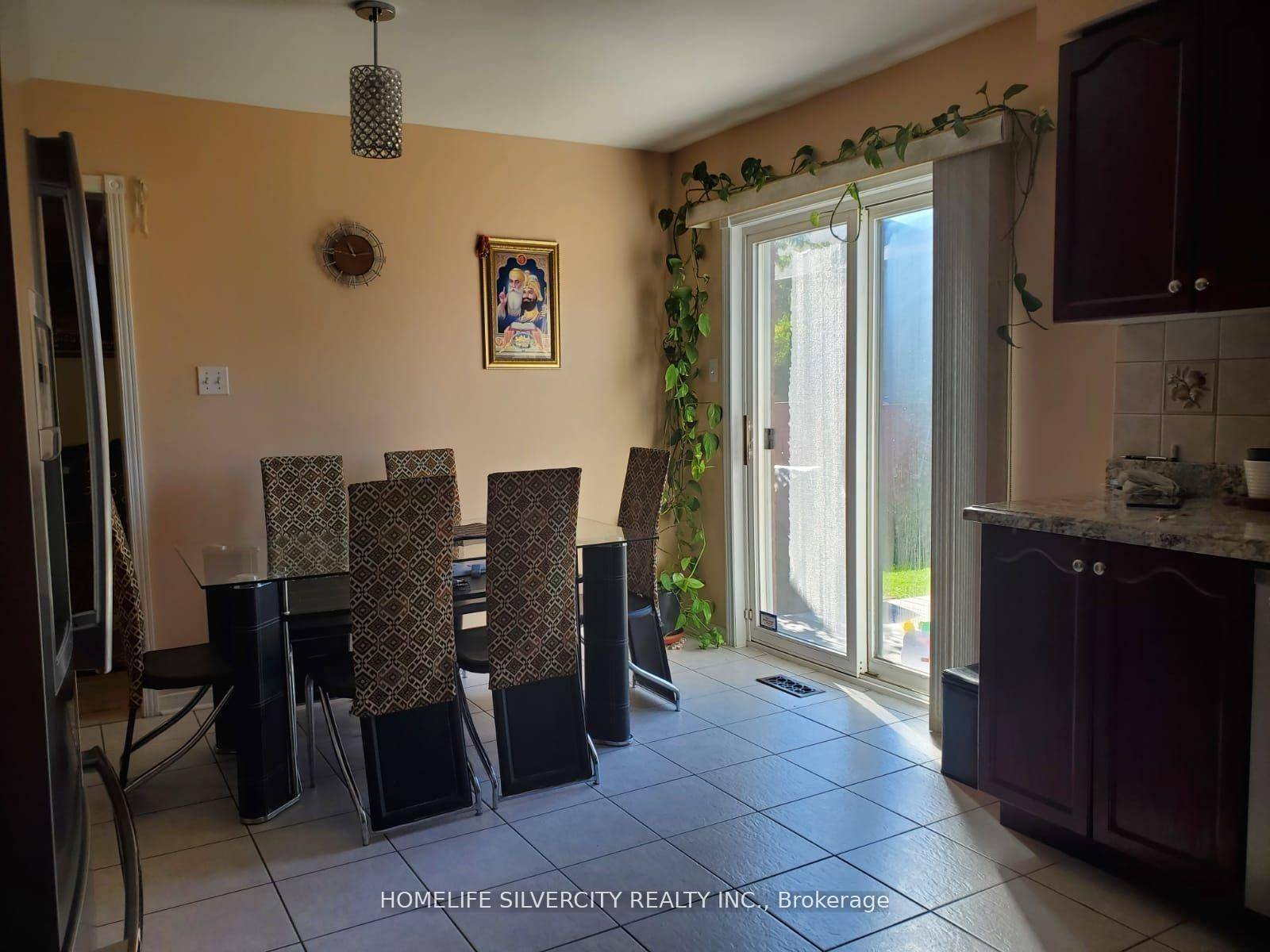 Brampton, ON L7A 2B6,30 Sheepberry TER