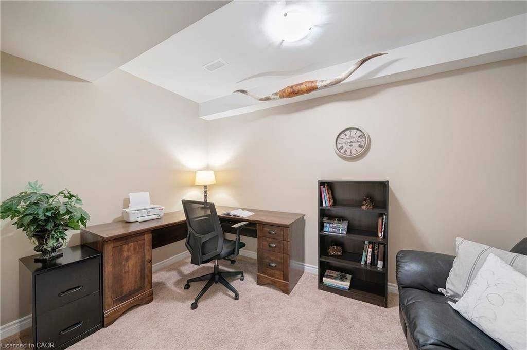 Hamilton, ON L0R 1P0,21 Periwinkle DR