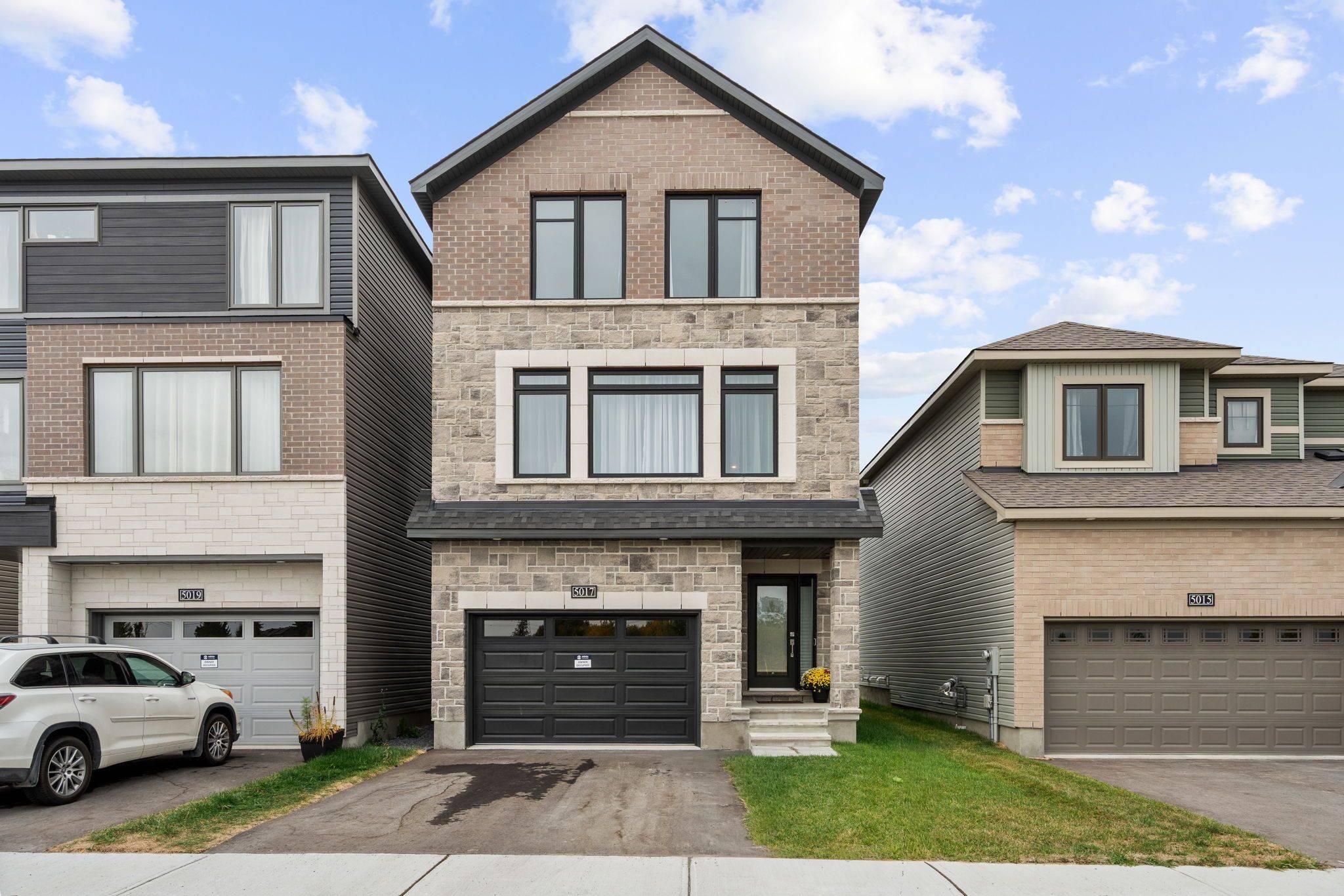 Kanata, ON K2V 0M6,5017 Abbott ST E