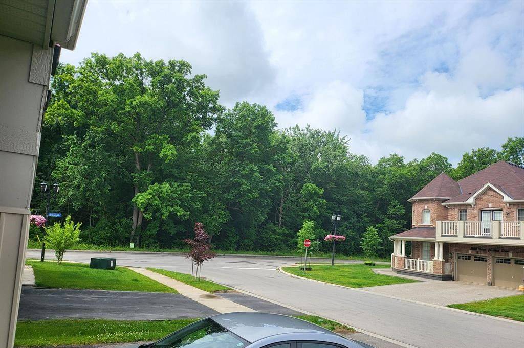Niagara Falls, ON L2H 2Y6,8600 Sweet Chestnut DR