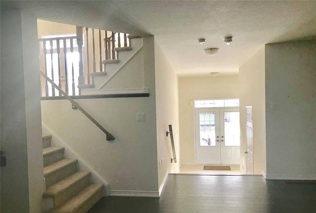 Niagara Falls, ON L2H 2Y6,8600 Sweet Chestnut DR