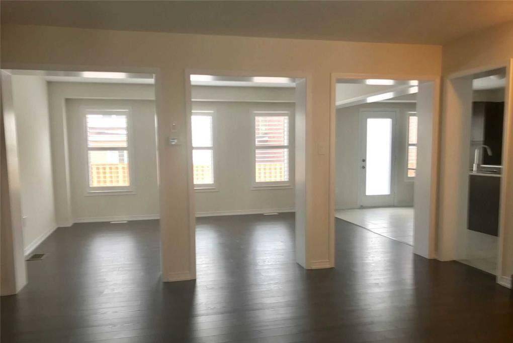 Niagara Falls, ON L2H 2Y6,8600 Sweet Chestnut DR