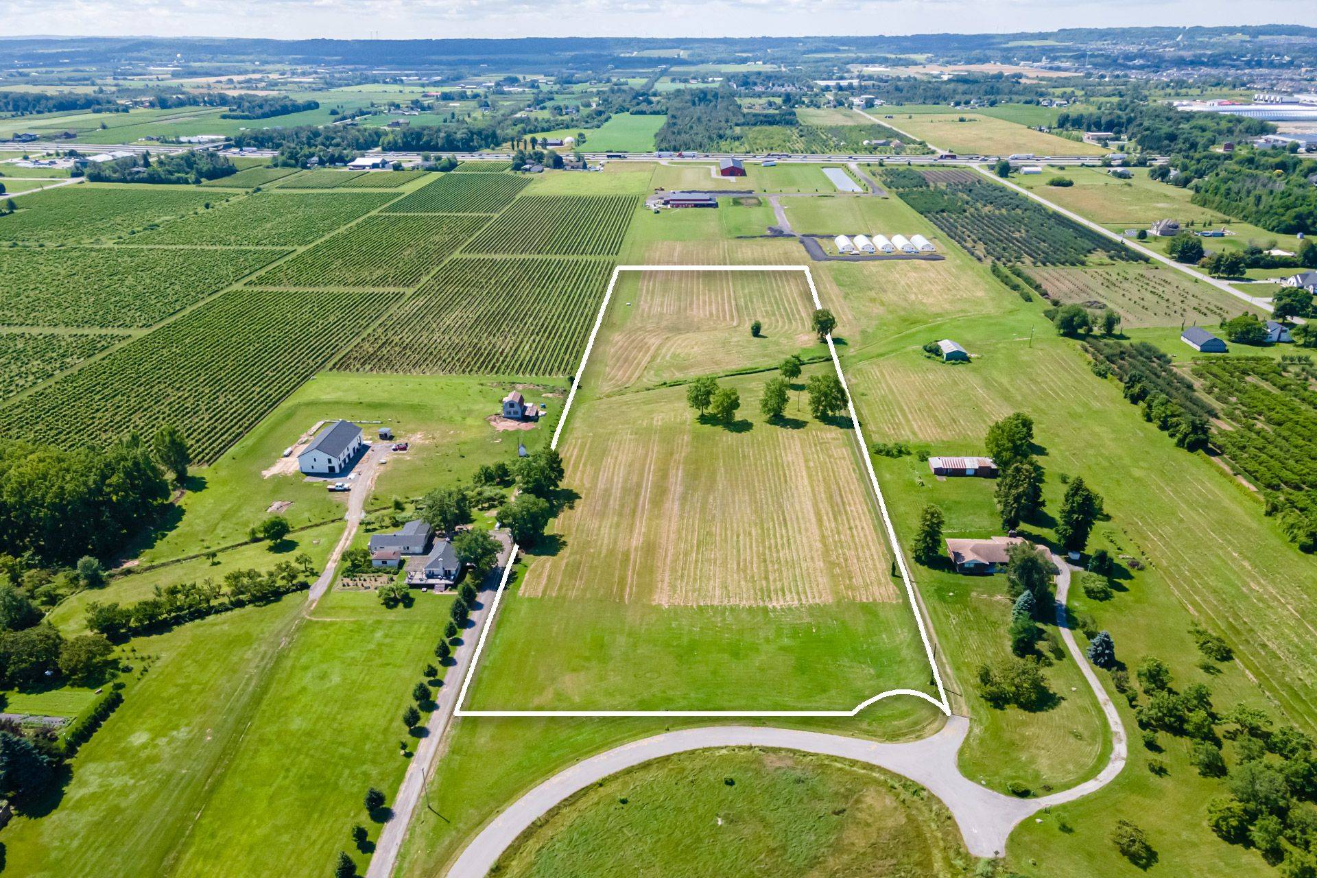 Lincoln, ON L0R 1B1,4558 Lakeside DR