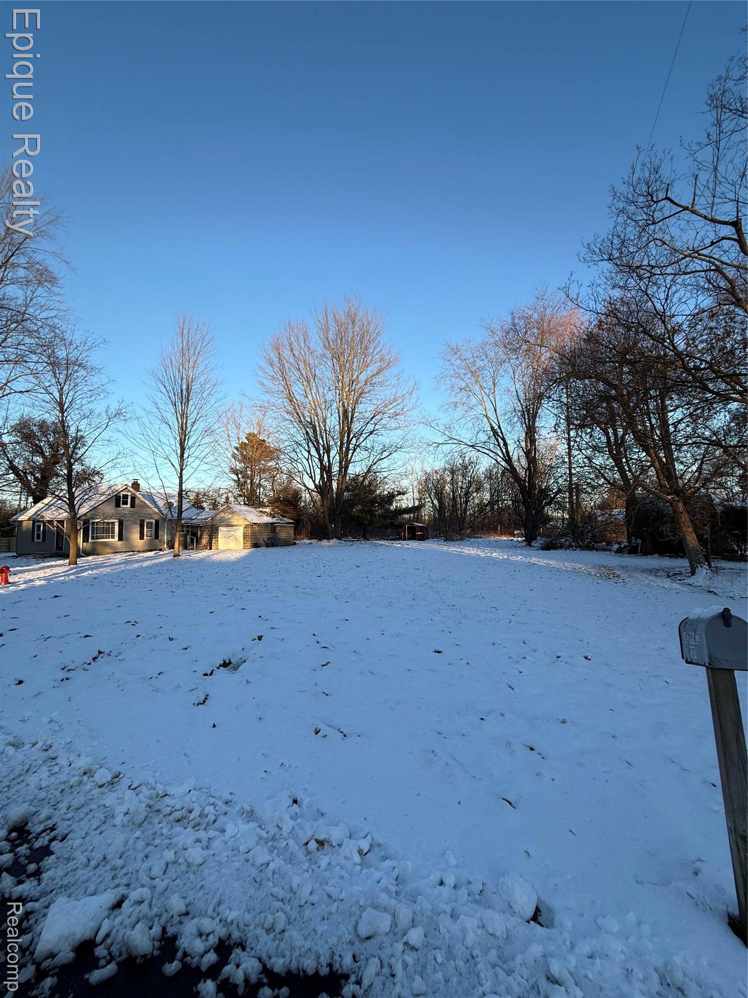 Capac, MI 48014,104 N Lester ST