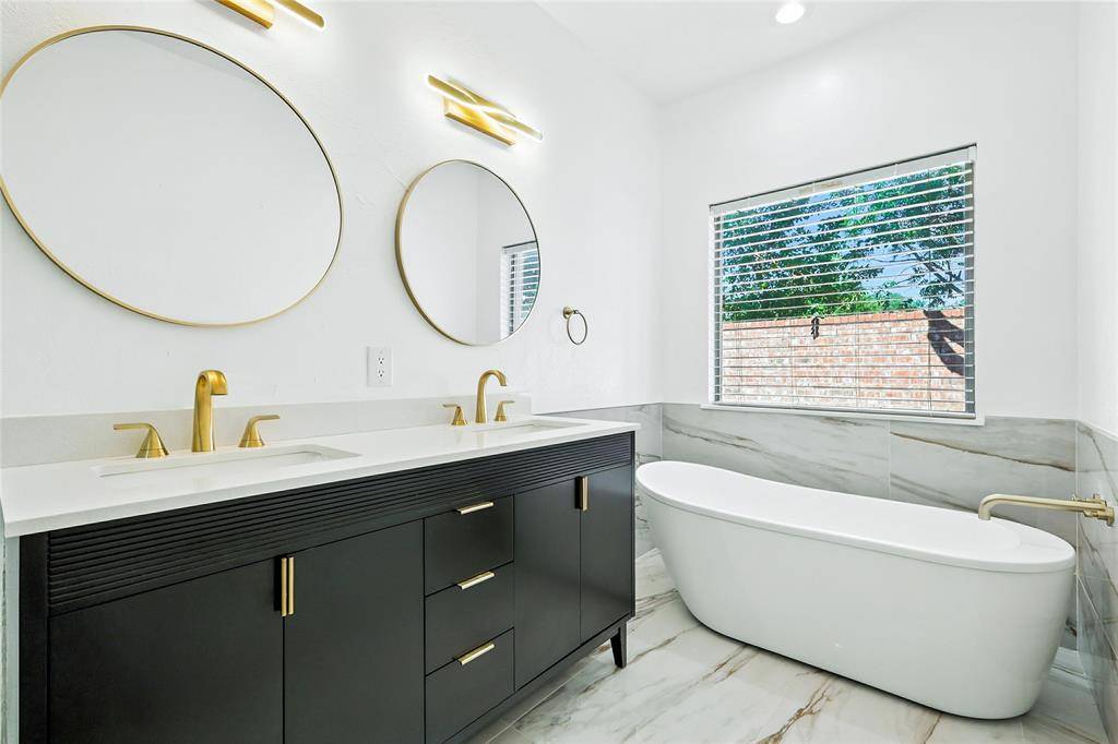 Flower Mound, TX 75028,1800 Hyde Park Court