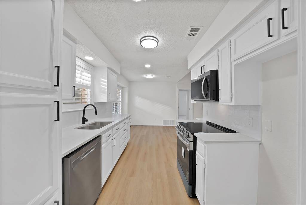 Arlington, TX 76017,825 Meadowdale Road