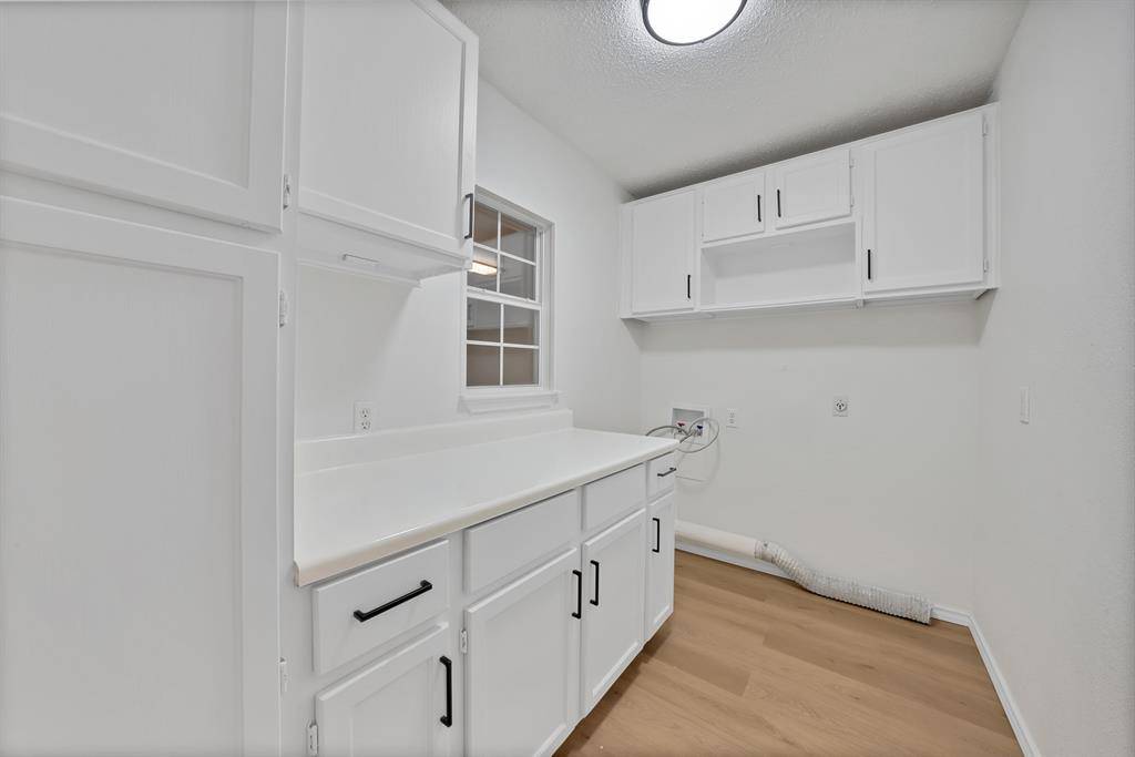 Arlington, TX 76017,825 Meadowdale Road