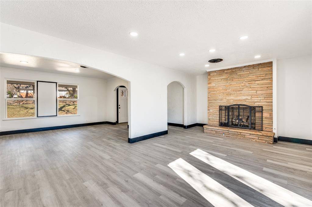 Fort Worth, TX 76112,5824 yolanda Drive