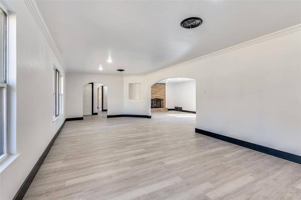 Fort Worth, TX 76112,5824 yolanda Drive