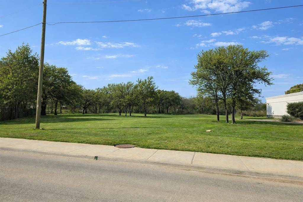 Forest Hill, TX 76140,6624 Oak Crest Drive W