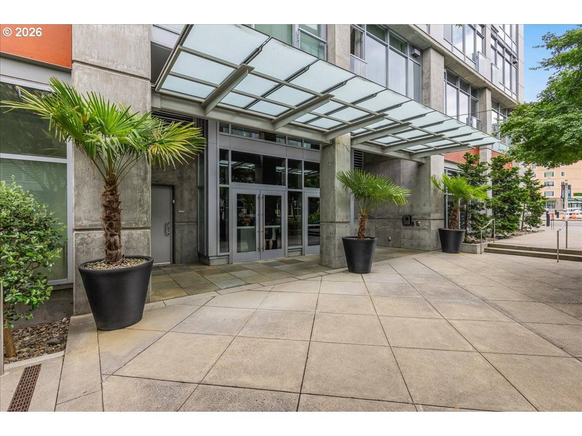 Portland, OR 97209,1926 W BURNSIDE ST #301