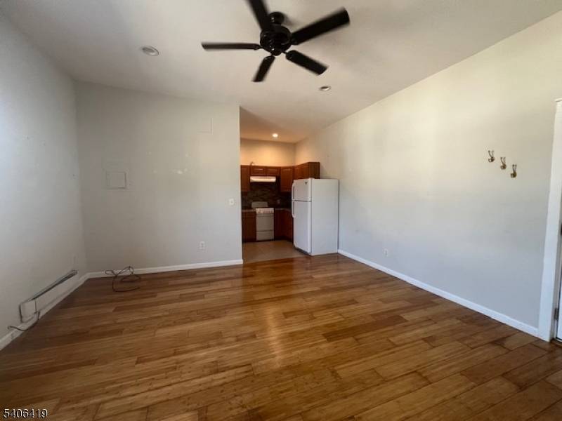 Butler Boro, NJ 07405,216 Main St #2