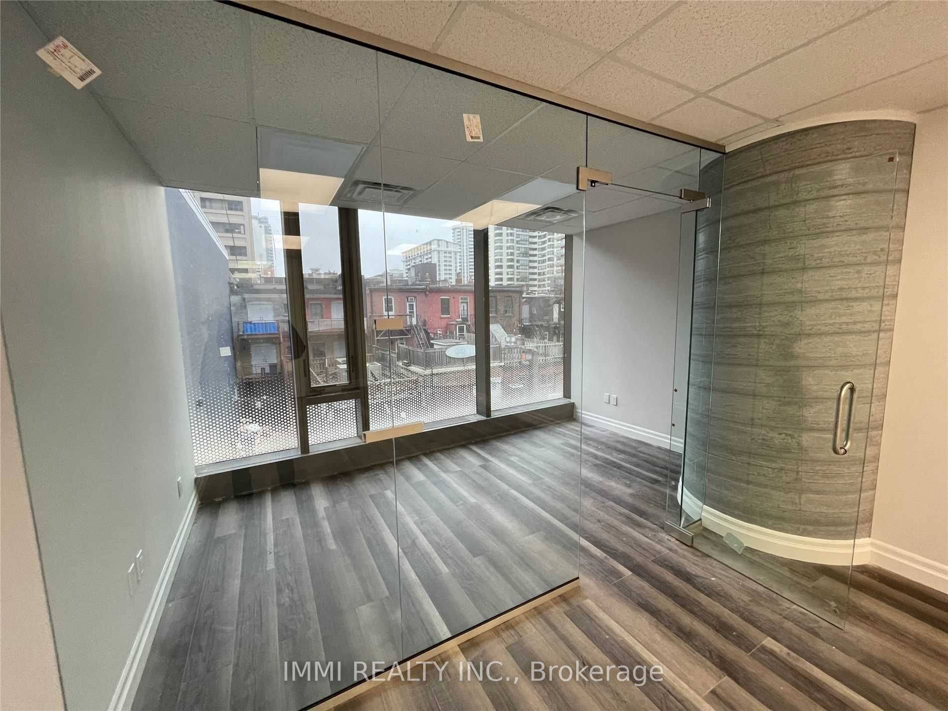 Toronto C01, ON M4Y 0G7,15 Wellesley ST W #217