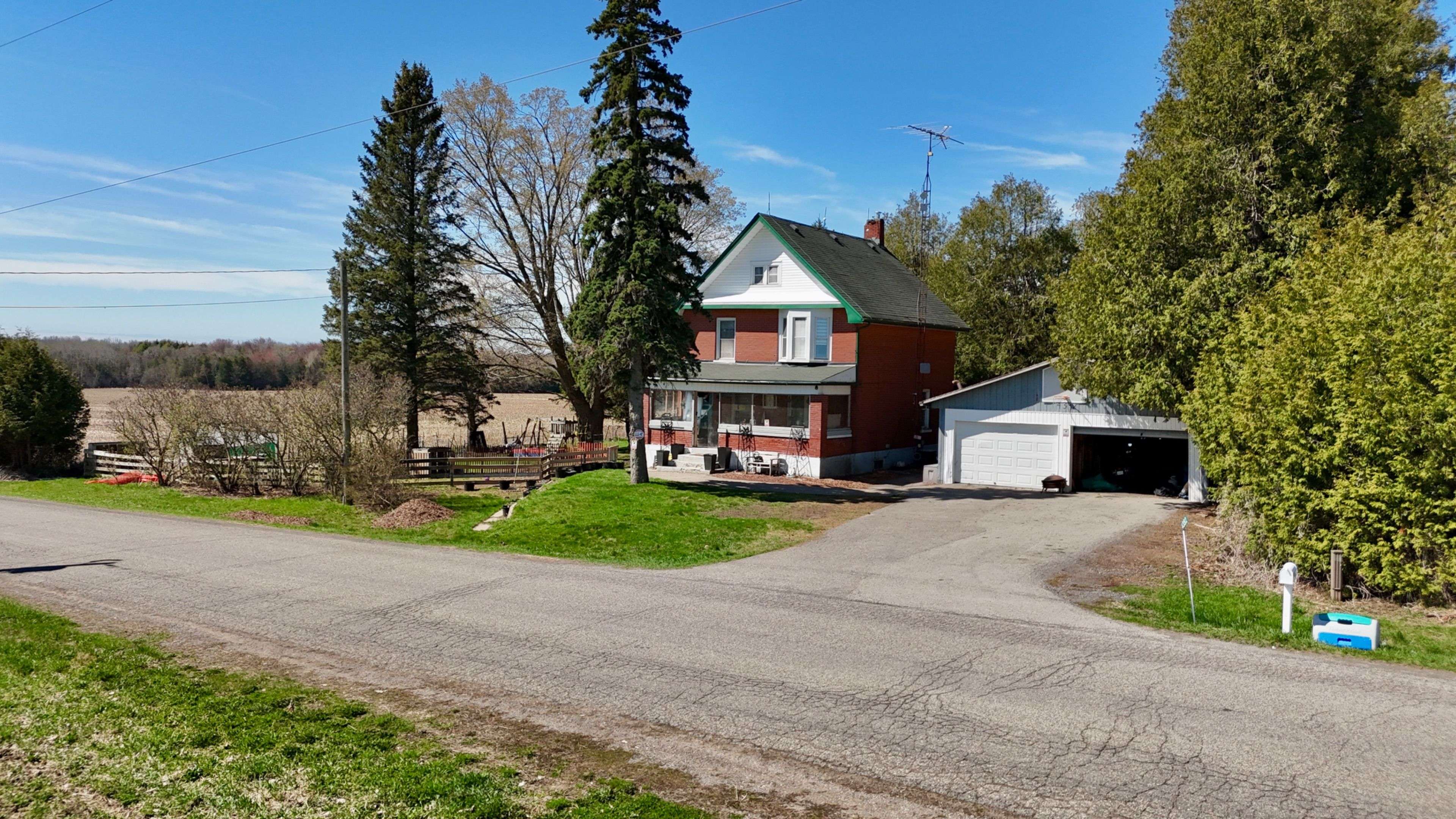 Clarington, ON L0B 1J0,4392 Solina RD