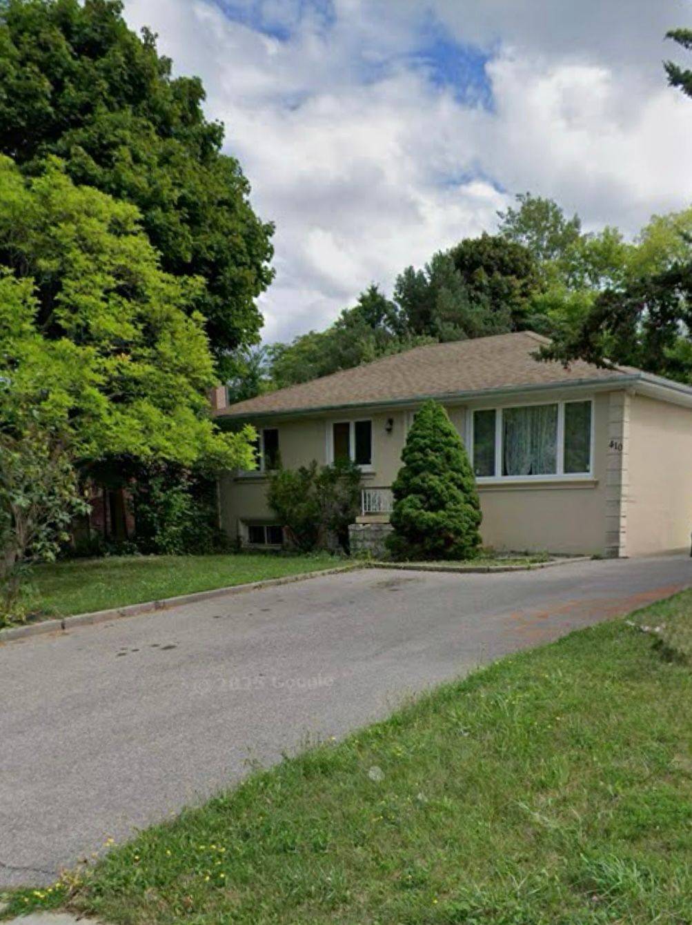 Richmond Hill, ON L4C 2S4,410 Becker RD N #Main Floor