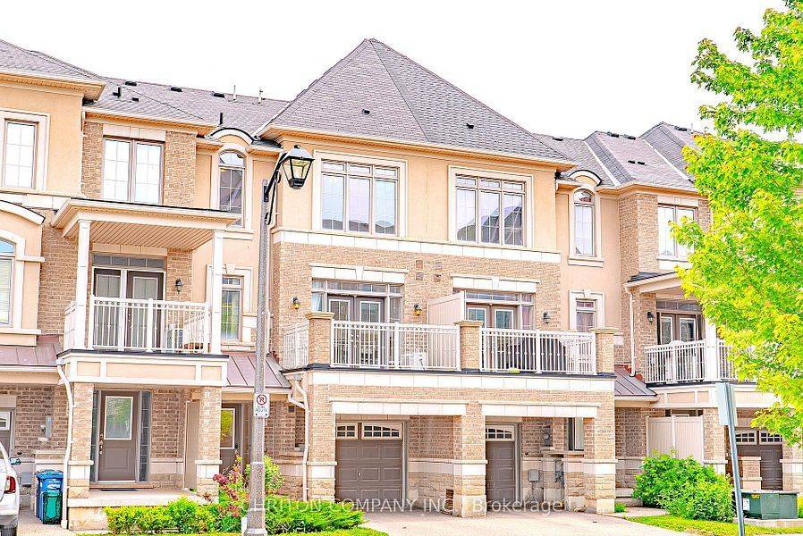 Oakville, ON L6M 0S4,2435 Greenwich DR #55