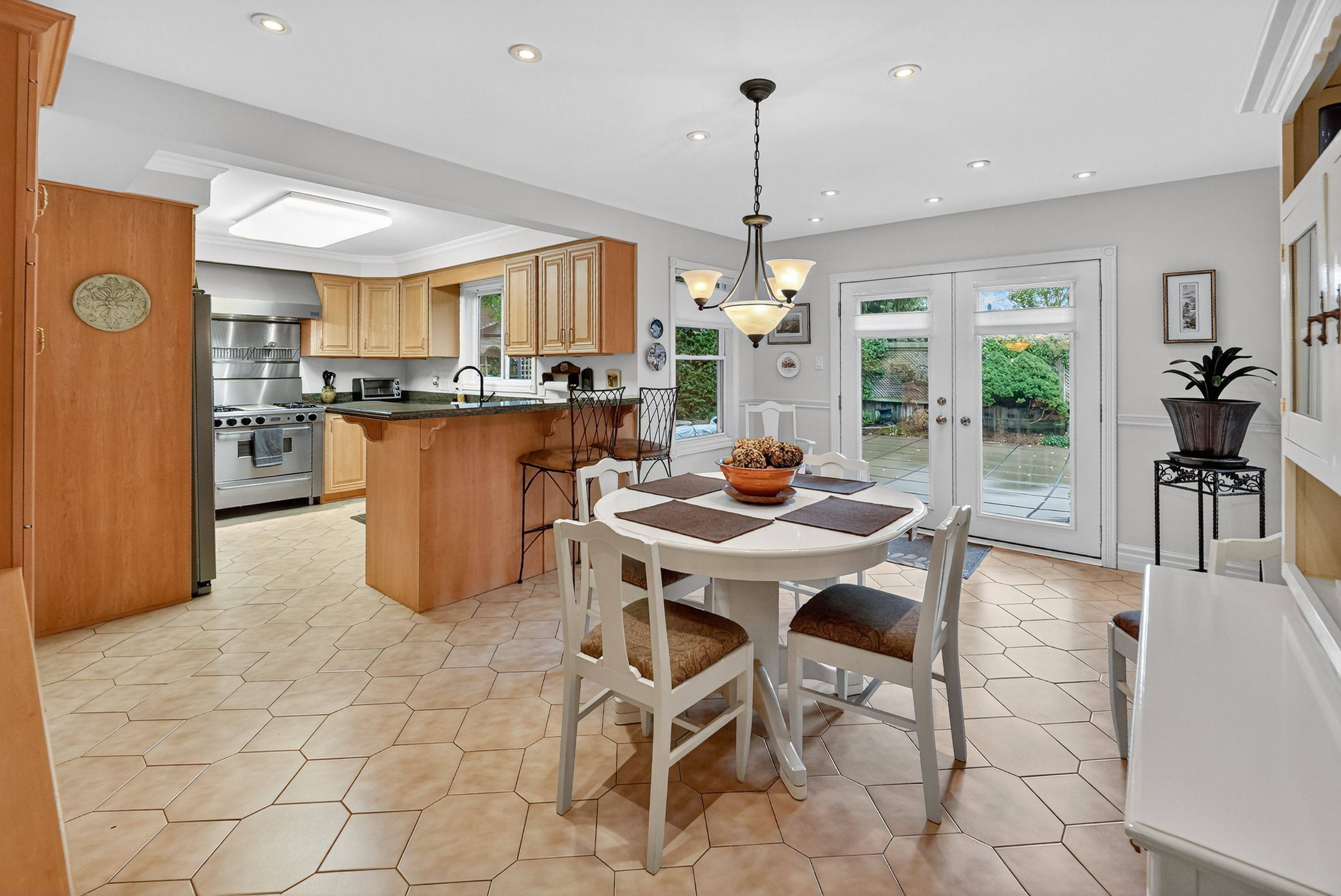 Oakville, ON L6M 1K1,1152 Rushbrooke DR