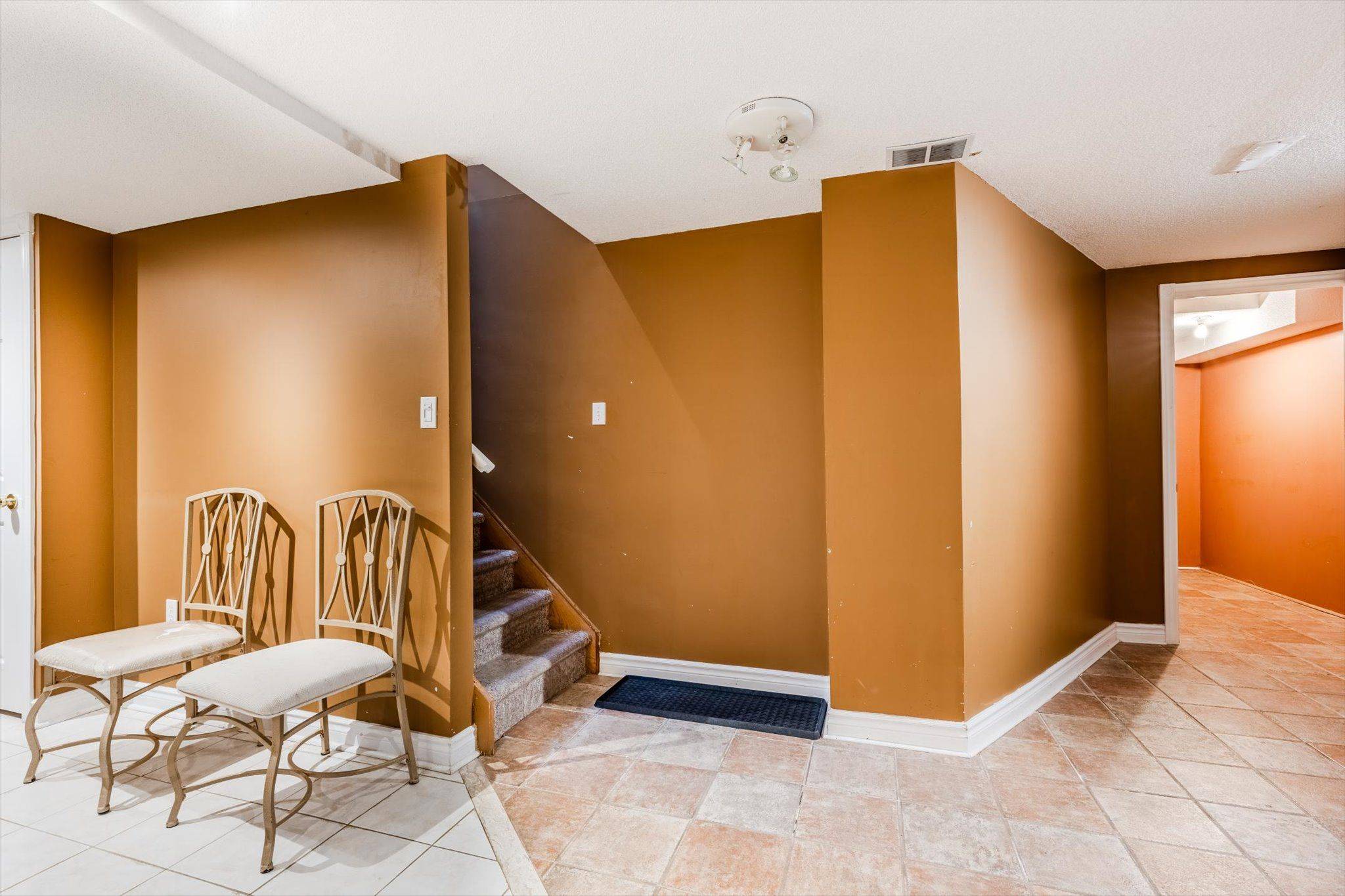 Mississauga, ON L5V 1J5,6382 Donway DR #Bsmt