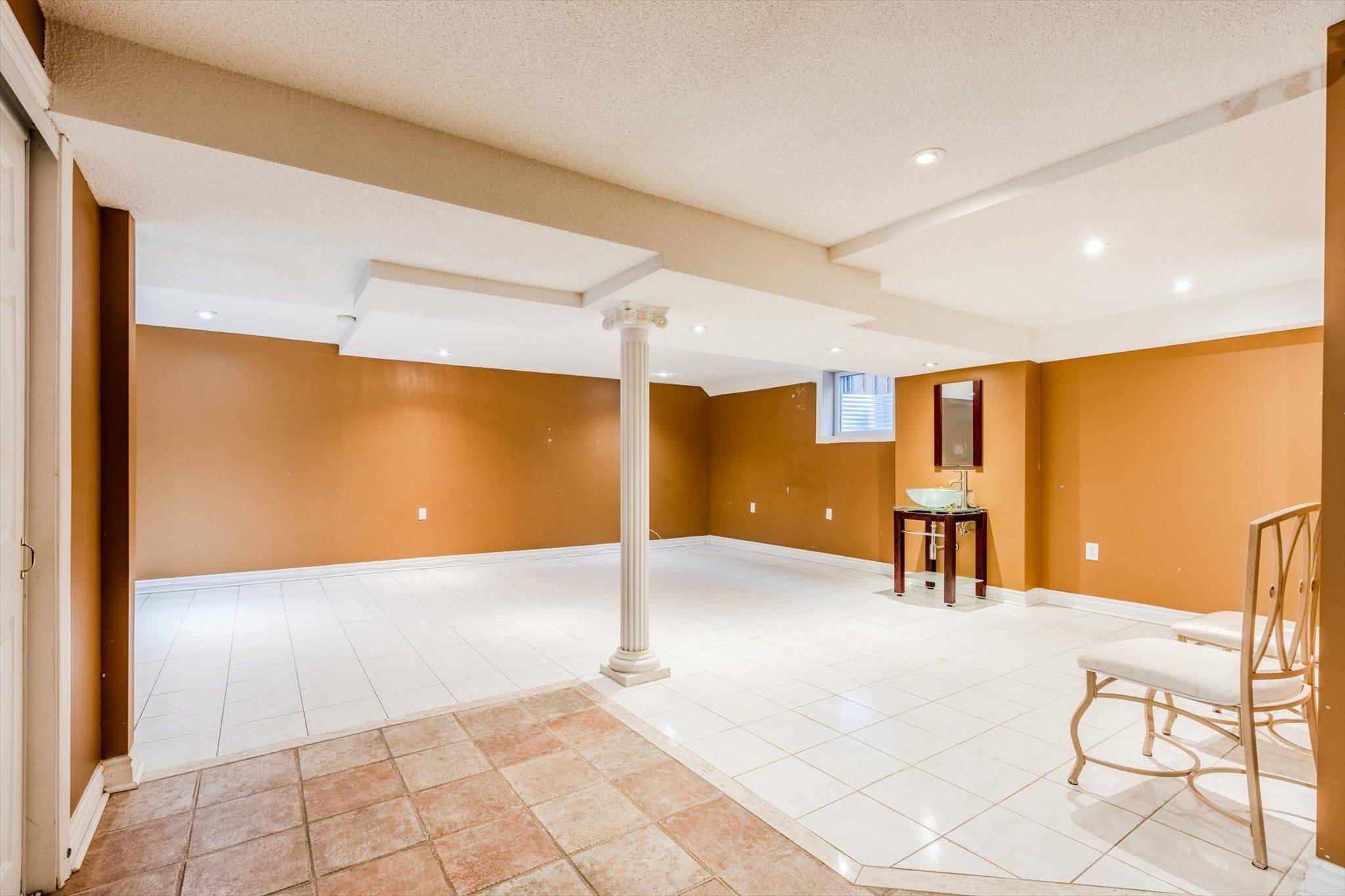 Mississauga, ON L5V 1J5,6382 Donway DR #Bsmt