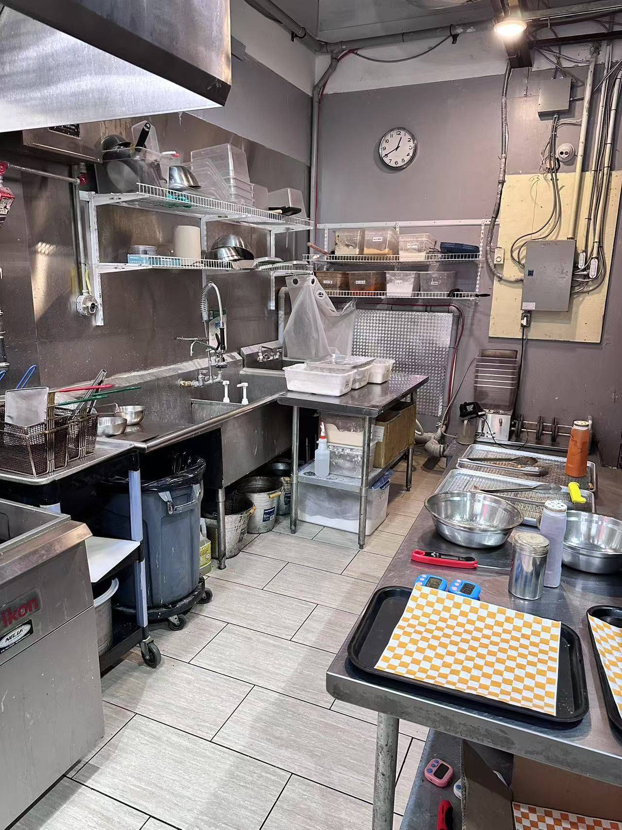 Hamilton, ON L8S 1L5,1050 King ST W