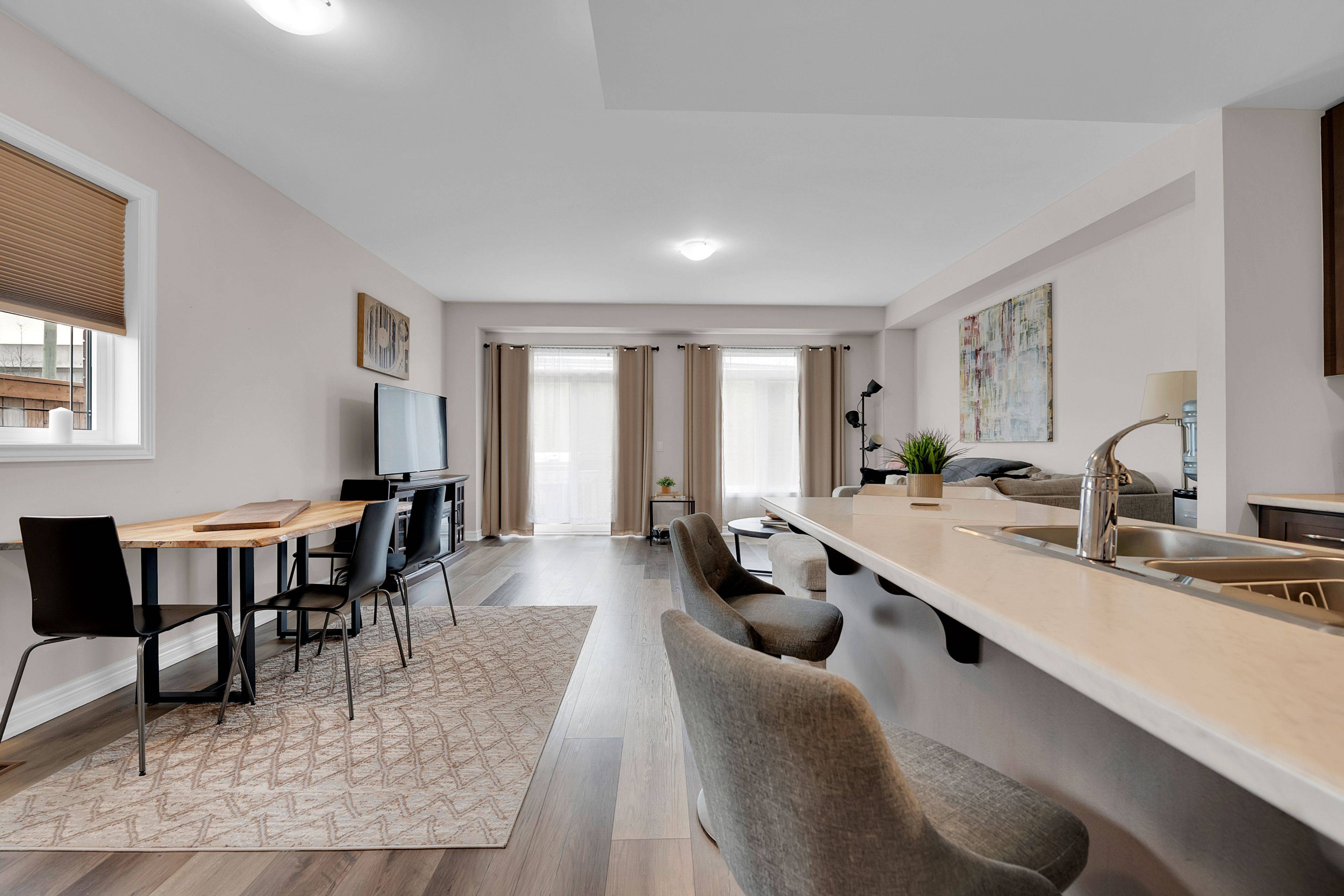 Hamilton, ON L8E 0K6,27 Rachel DR #24