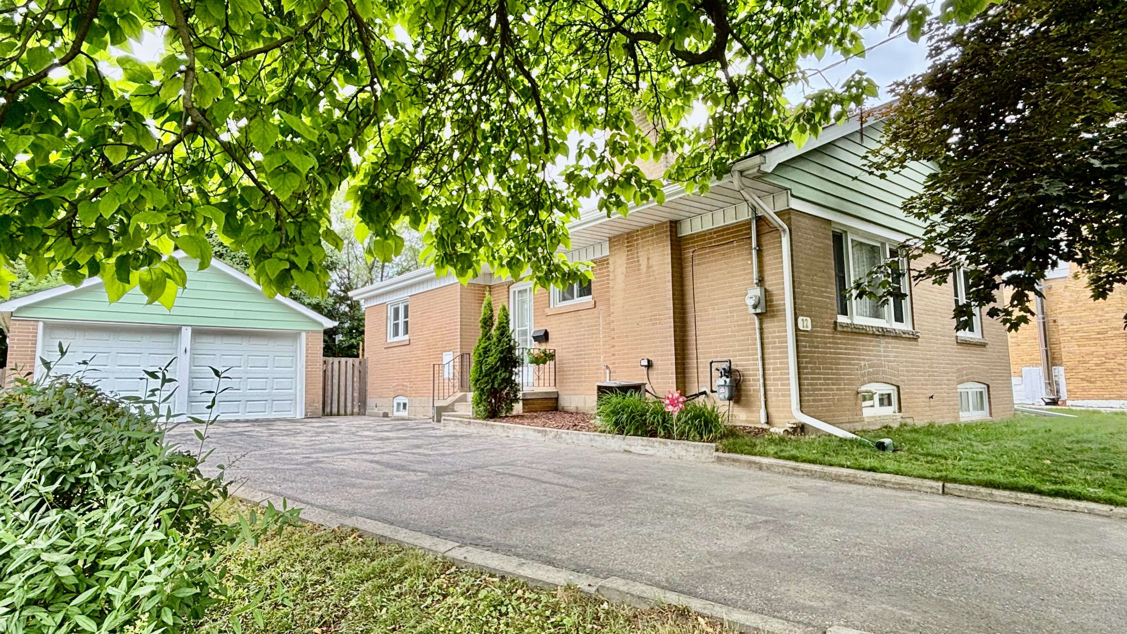 Toronto E07, ON M1S 2H6,12 Canham CRES