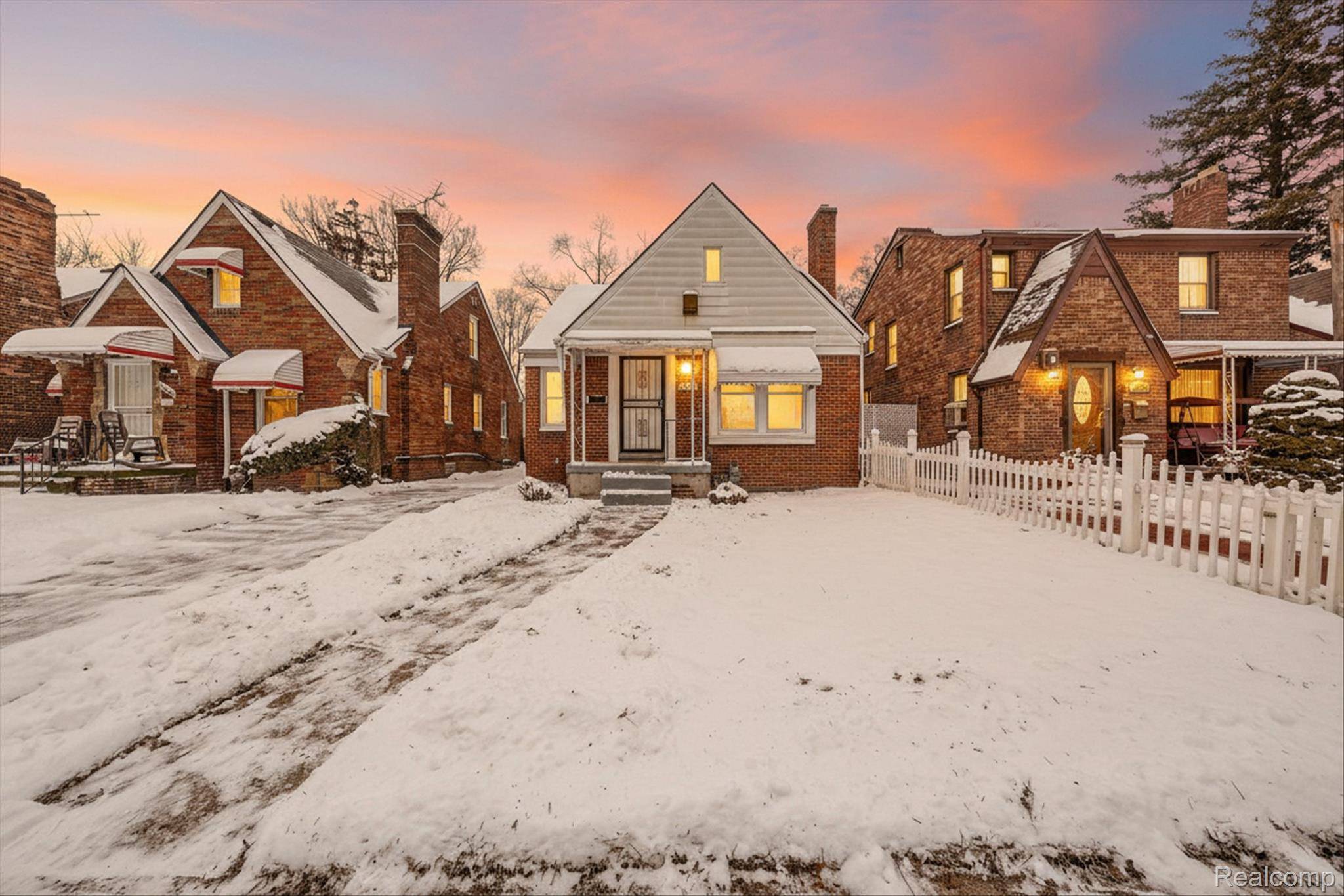 Detroit, MI 48235,16873 Mansfield ST