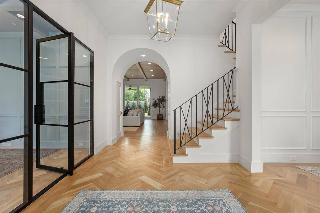 Dallas, TX 75230,6430 Pemberton Drive