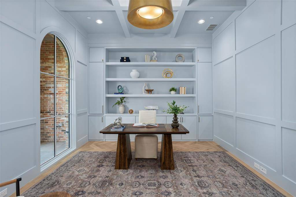 Dallas, TX 75230,6430 Pemberton Drive