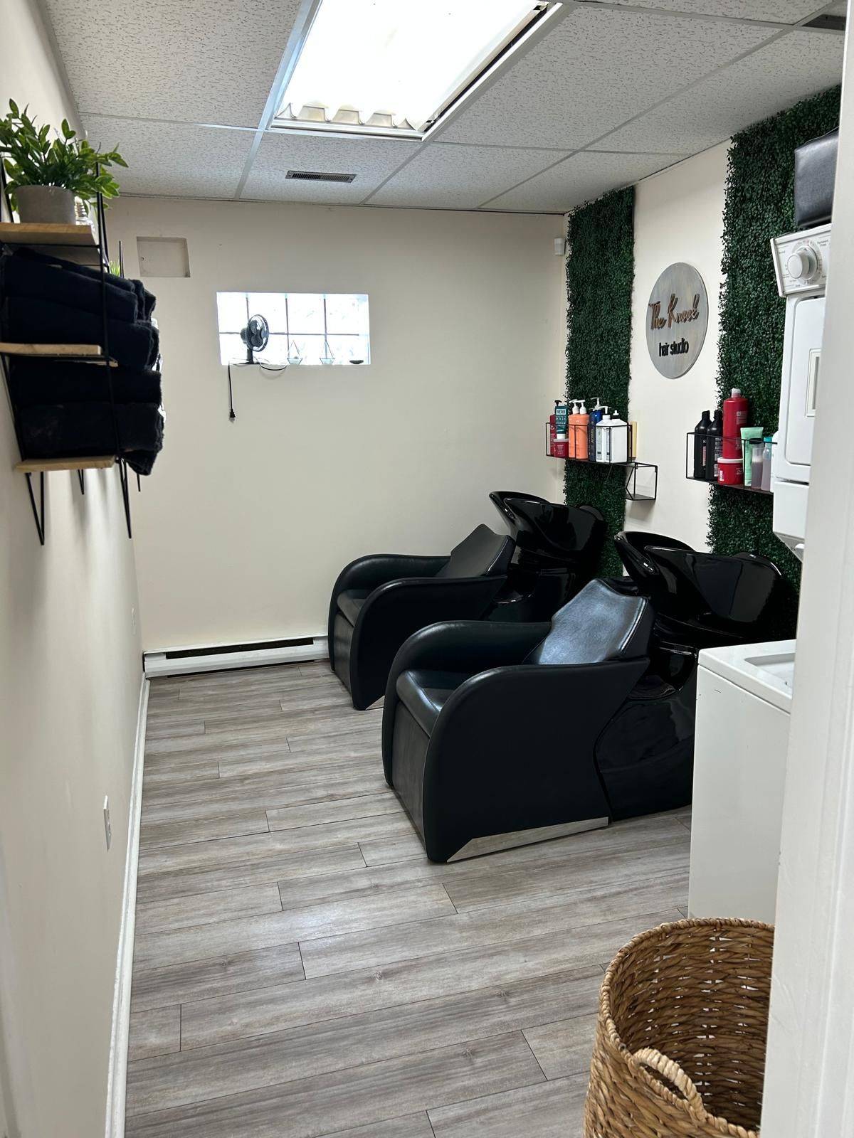 Oshawa, ON L1G 4W1,911 Simcoe ST N #B