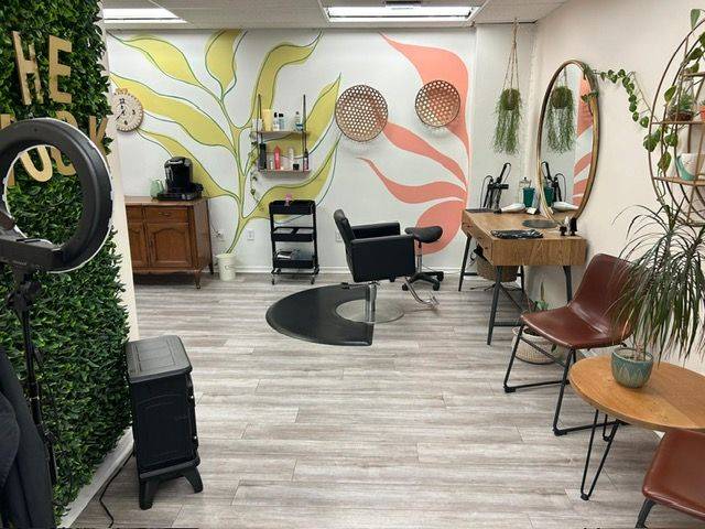 Oshawa, ON L1G 4W1,911 Simcoe ST N #B