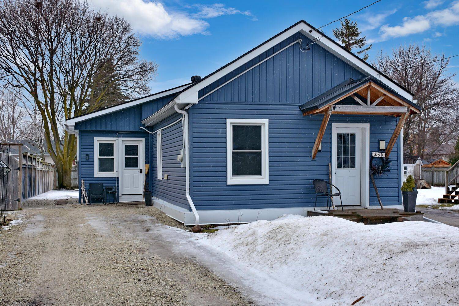 Collingwood, ON L9Y 3A8,260 CEDAR ST