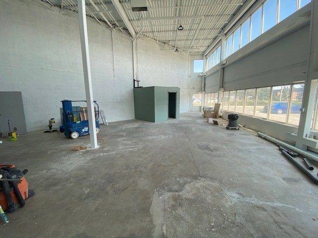 Caledon, ON L7E 5C1,365 Healey RD #U18