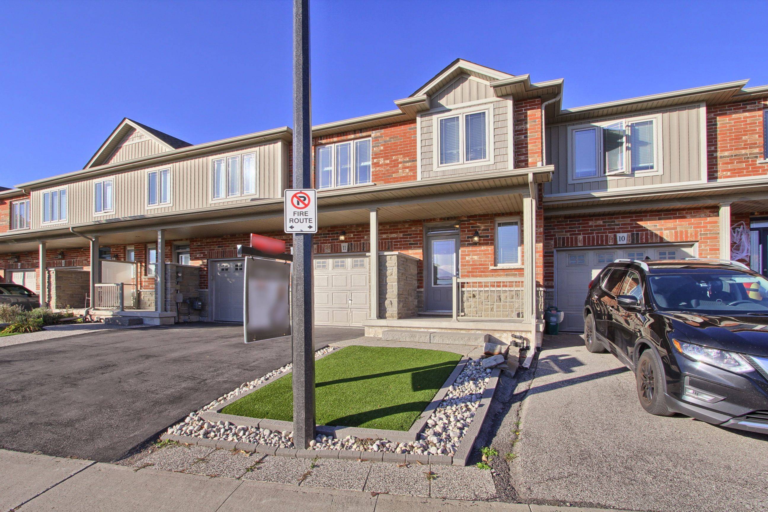 Grimsby, ON L3M 0E8,380 Lake ST #11