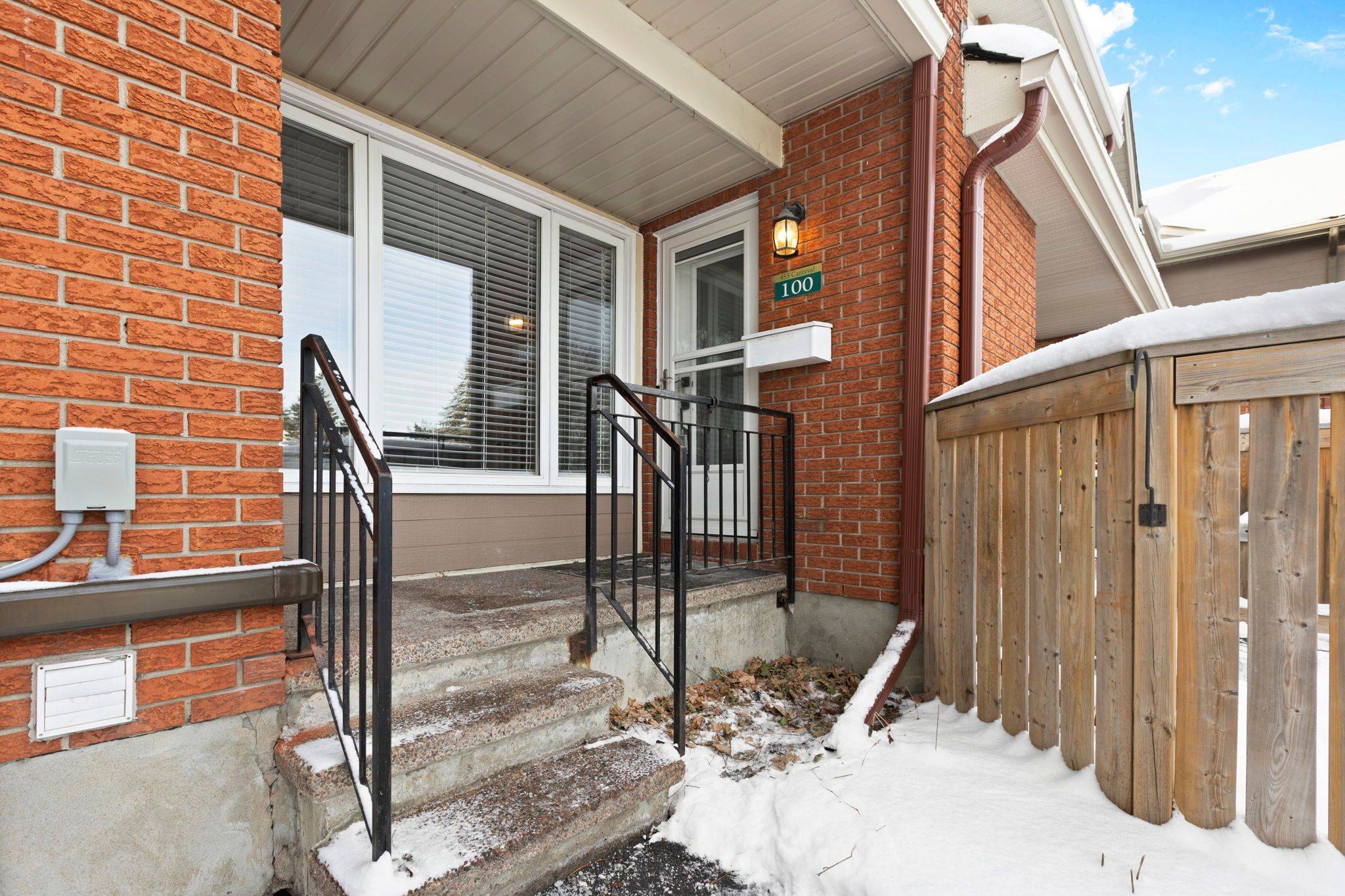 Orleans - Cumberland And Area, ON K4A 2C5,455 Canteval TER #100