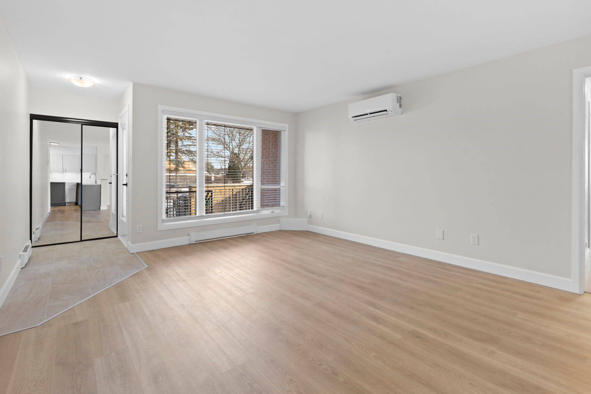 Orleans - Cumberland And Area, ON K4A 2C5,455 Canteval TER #100