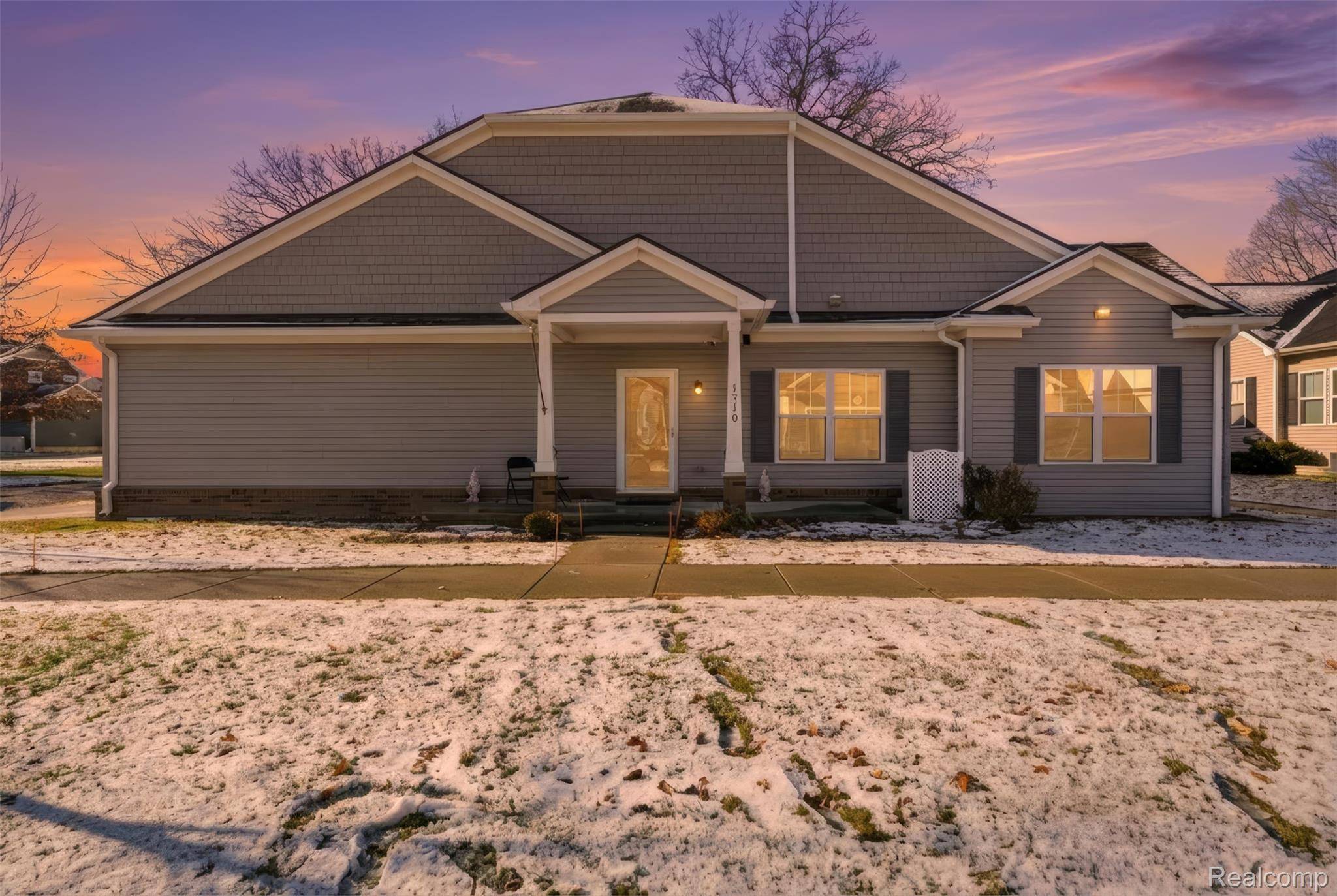 Howell, MI 48855,1710 Carlisle ST