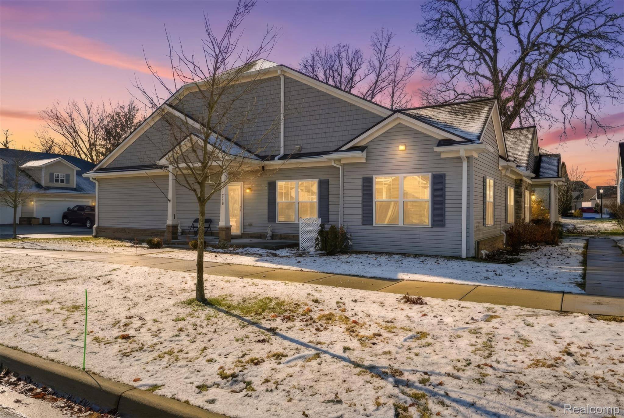 Howell, MI 48855,1710 Carlisle ST