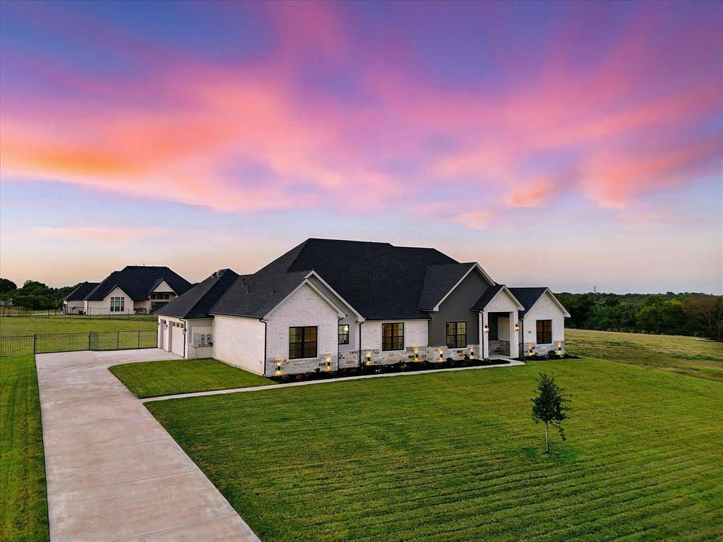 Sunnyvale, TX 75182,389 Arbor Mill Court